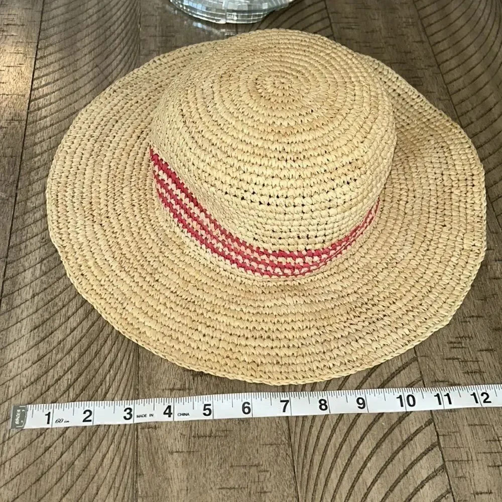 Fun 🤩 Hat 👒 fabulously flexible Pack away!!! ✈️ 🏝️ 🕶️ 👄 💄 Pink Stripes